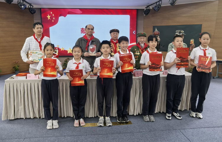 红色爱国主义教育宣讲故事会 --红色文化进校园(图11)